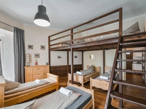 Apartment Mezzanine,1076493808:JPEG